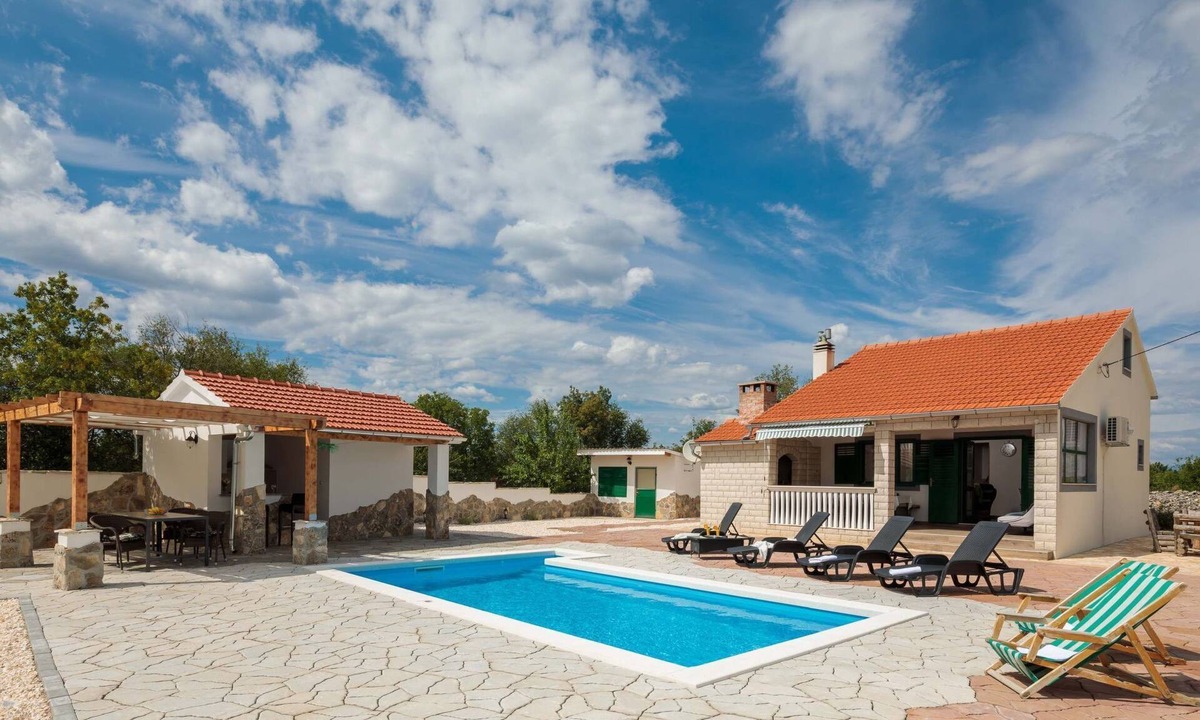 Bristane House | Villa Mystic Woods mit Pool by Interhome