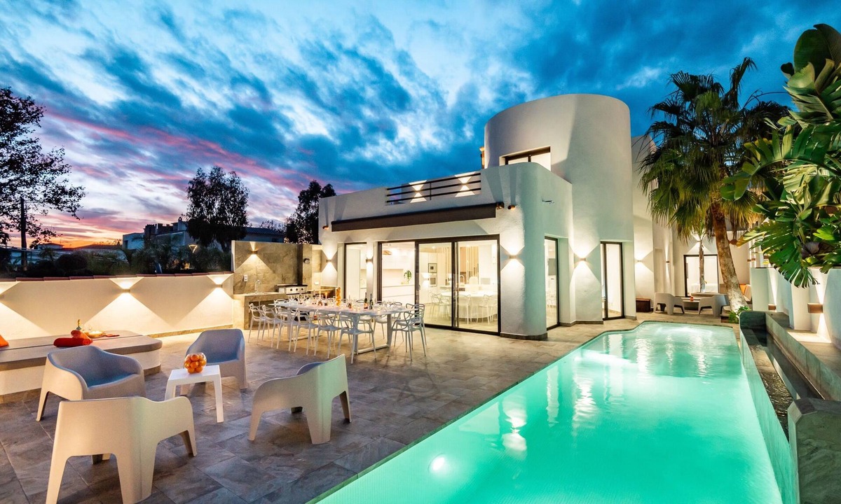 Empuriabrava Villa | Villa N°16 Luxurious comfort in the Marina