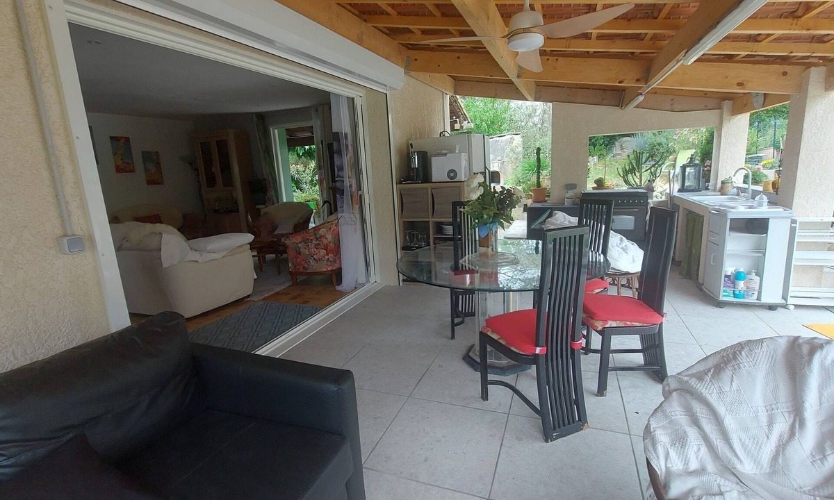 Restinclieres House | Villa near Montpellier (34) and beaches in exceptional green setting.
