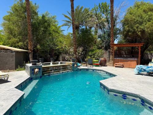 Spring Valley Villa | Villa Neon Nights