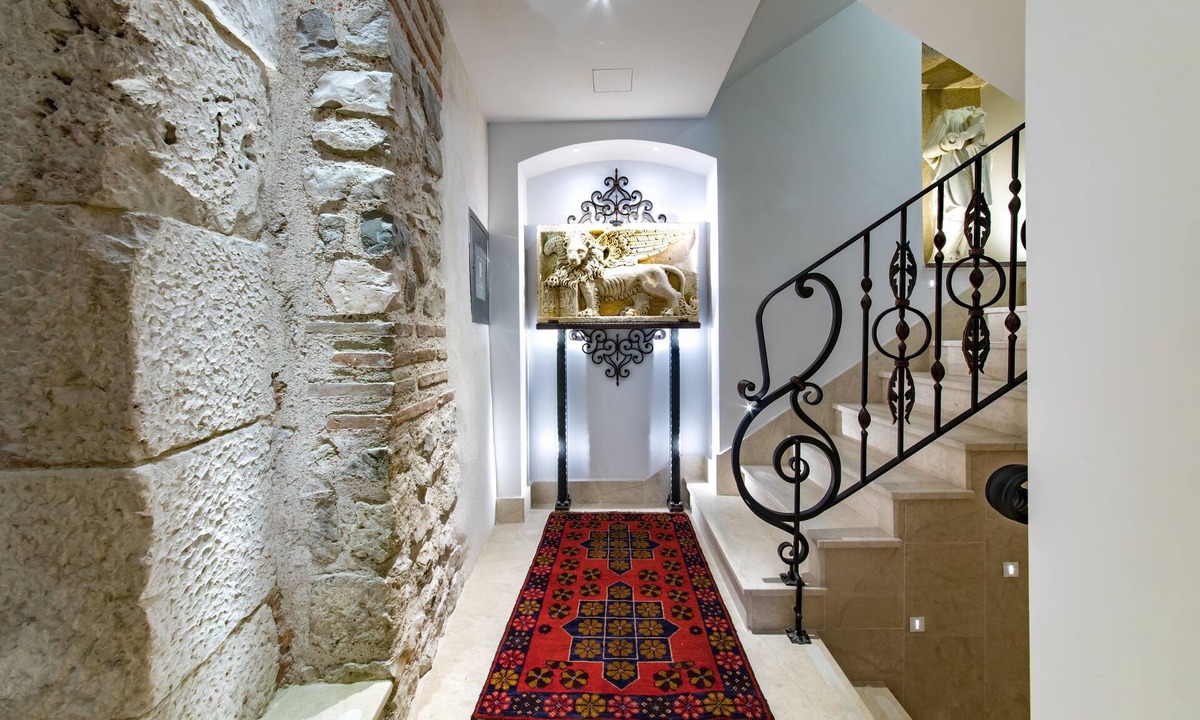 Old Town Hotel | Villa Nepos Hotel