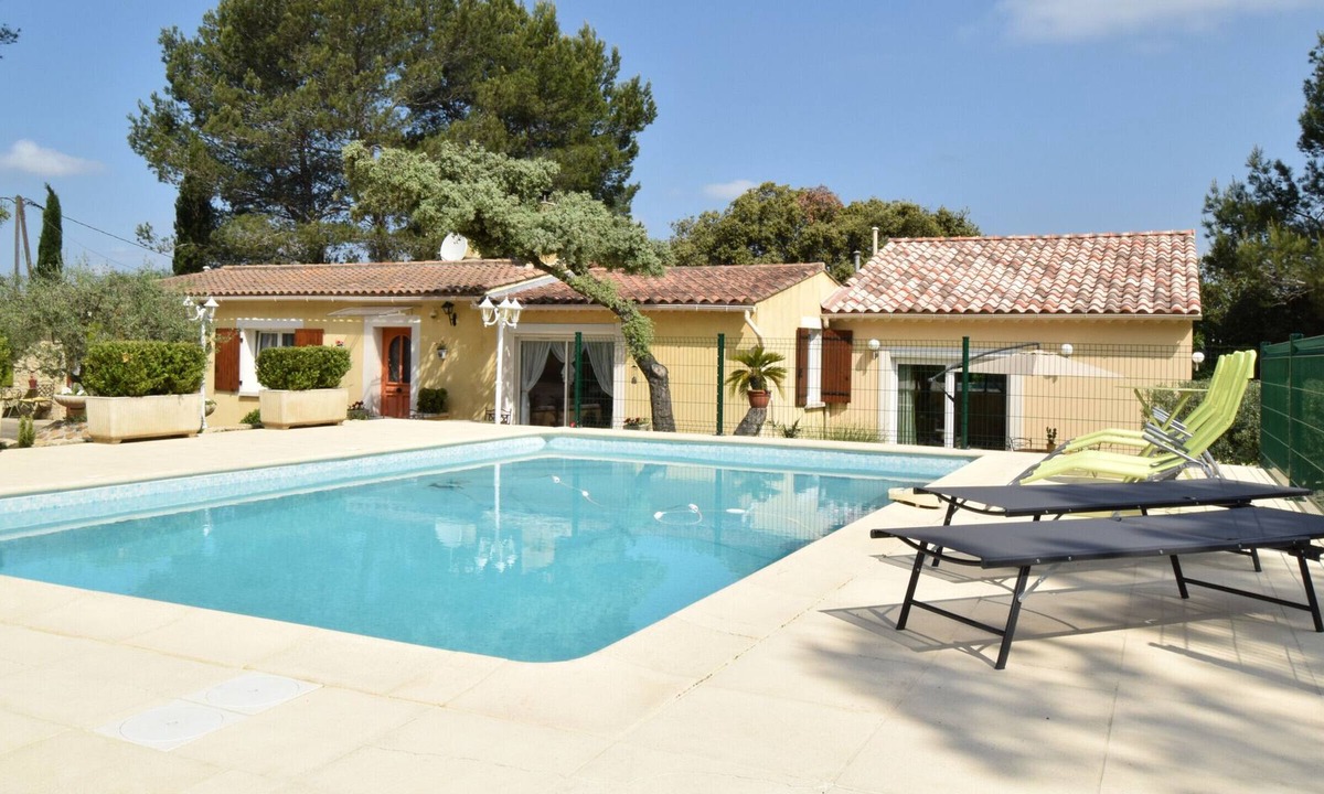 Orgon Villa | Villa Neuve Piscine