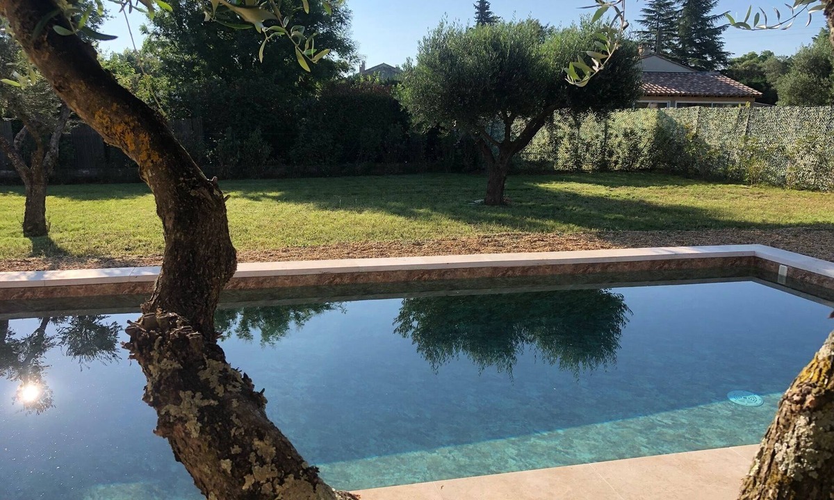Sagries Villa | VILLA NEUVE STANDING piscine, climatisée aux portes d 'Uzès, Pont du Gard 5 min