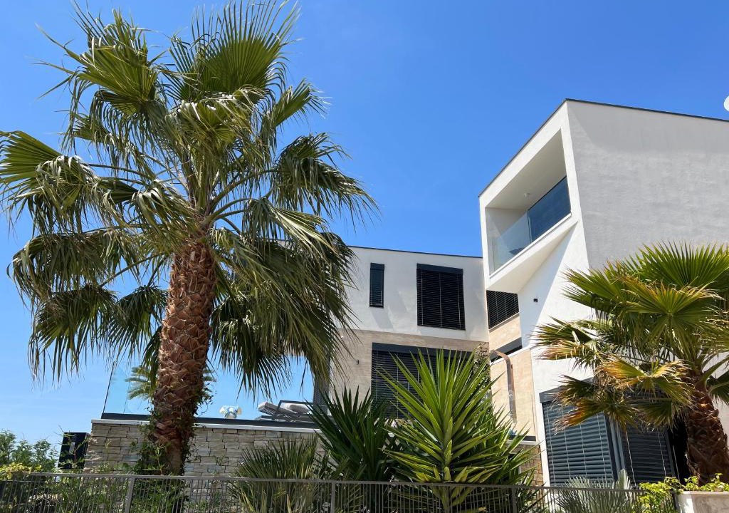 Okrug Gornji Apartment | Villa Night Pearl