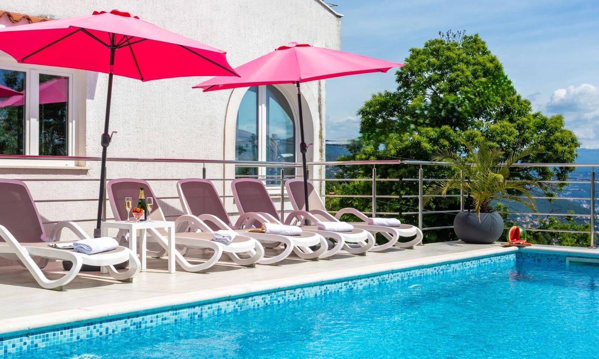 Liganj Villa | Villa Nino with view - Lovran by Villas Guide