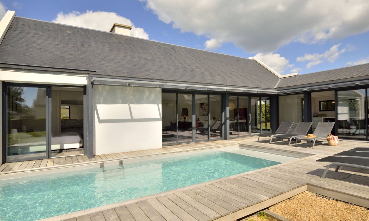 Arzon House | Villa Noalou by Interhome