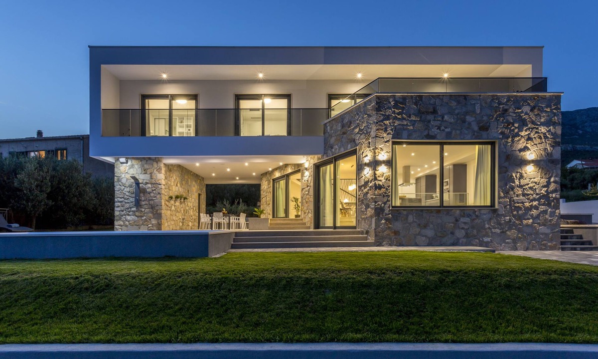 Kastel Gomilica Villa | Villa Noni - heated pool, sea view, bbq & garage