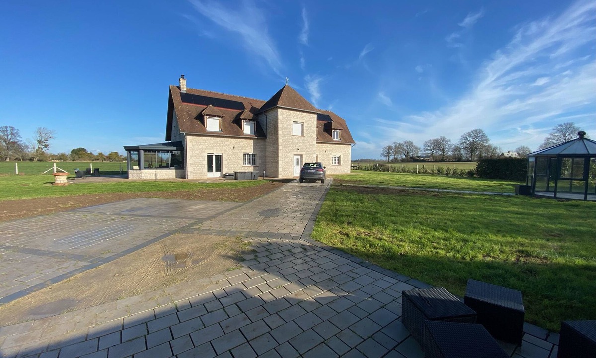 Saint-Christophe-sur-Conde Villa | Villa Normandie for 15 people with Jacuzzi