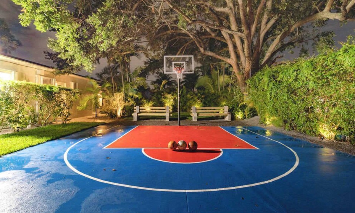 Golden Glades House | Villa Oahu | Basketball | Fire Pit | Mini Golf