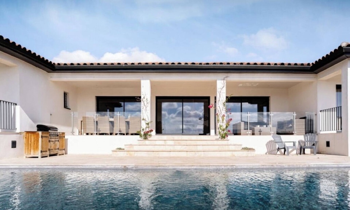 Azille Villa | VILLA OHANA