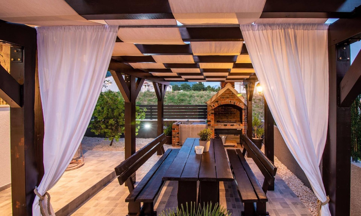 Kastel Sucurac House | Villa Olea- pool, grill, near Split airport