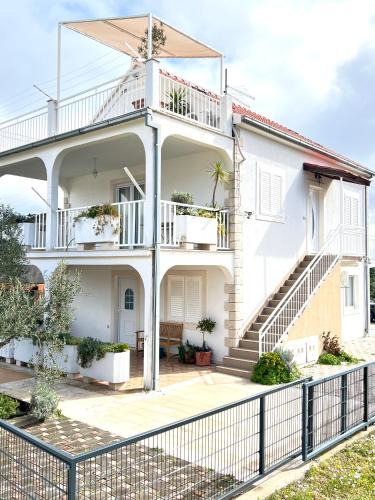 Cove Tri Zala (Zrnovo) Apartment | Villa Oliva Korcula