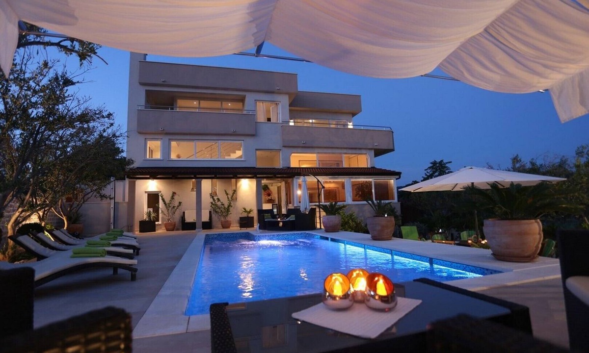Businci Villa | Villa Ombre in Okrug Gornji