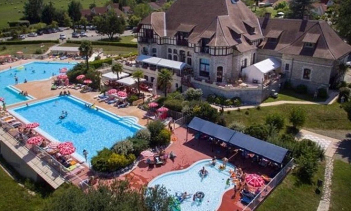 Daumazan-sur-Arize House | Villa on child-friendly park with swimming pool