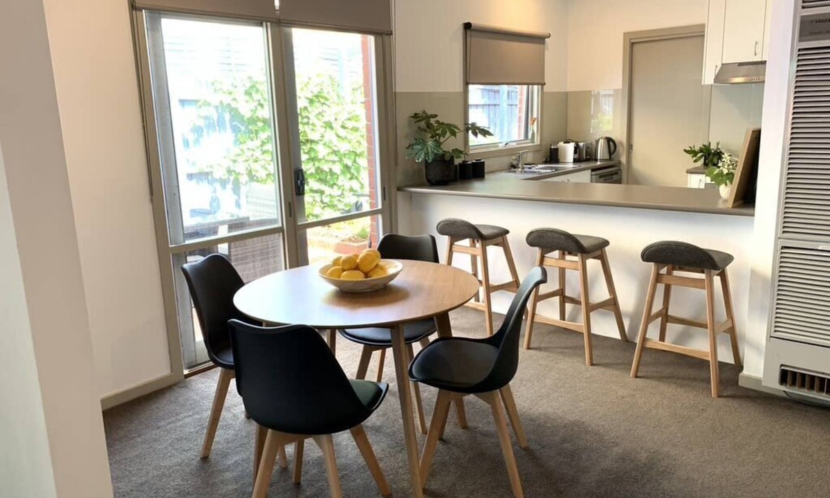 Newtown Villa | Villa on Clarke, Newtown