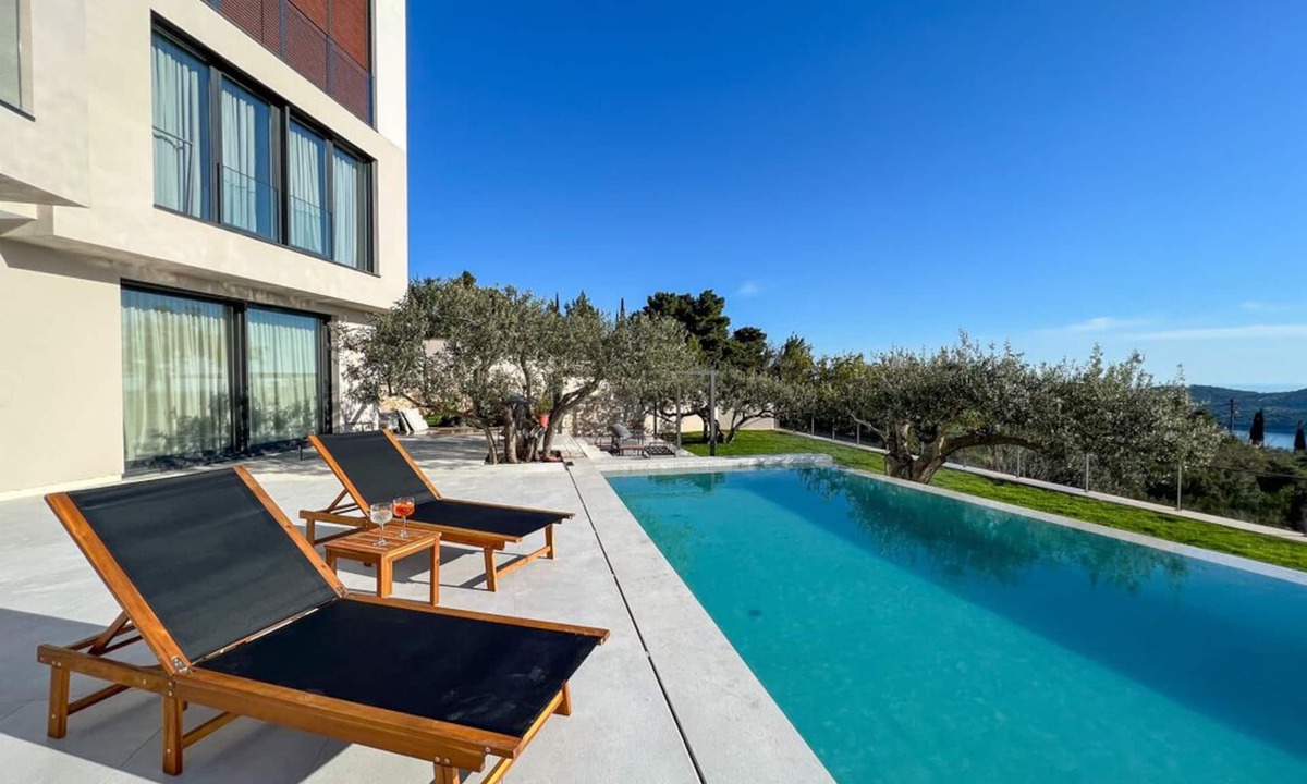 Orasac House | Villa Orašac in a peaceful setting with a sea view, great for friends and family