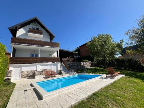Kraljevec Sesvetski Villa | Villa Otto - Private Pool & Garden