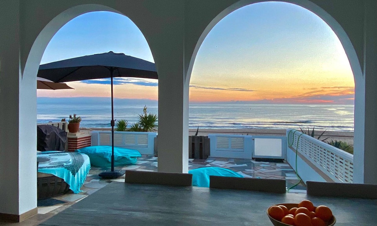Les Deveses House | Villa 'Paco Denia Casa En La Playa' with Sea View, Private Terrace and Wi-Fi