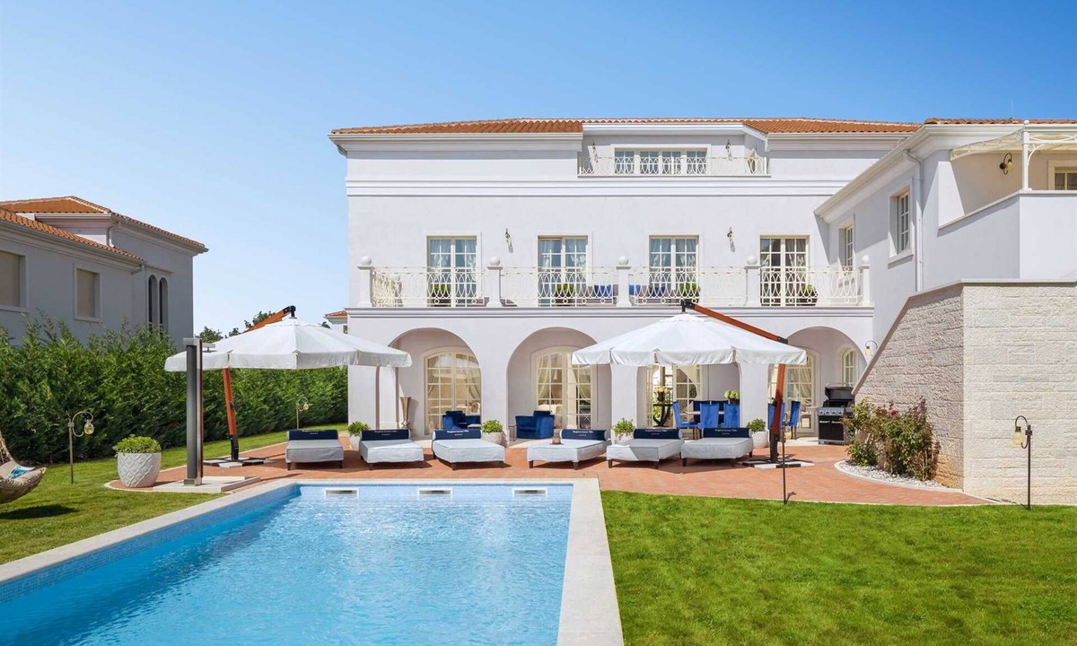 Vabriga Villa | Villa Palazzo di Hermitage with Pool