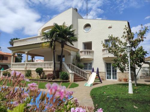 Benicarlo Villa | Villa Papa Luna especial familias numerosas