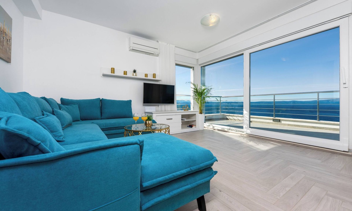 Cove Tri Zala (Zrnovo) Apartment | Villa Pape, Pape’s Horizon – Seaside stay with private pool & full-floor ease