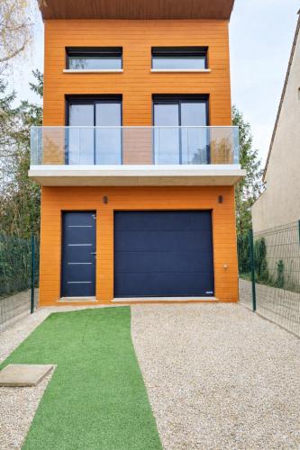 Champigny-sur-Marne Villa | VILLA Papillon , maison entière avec jardin