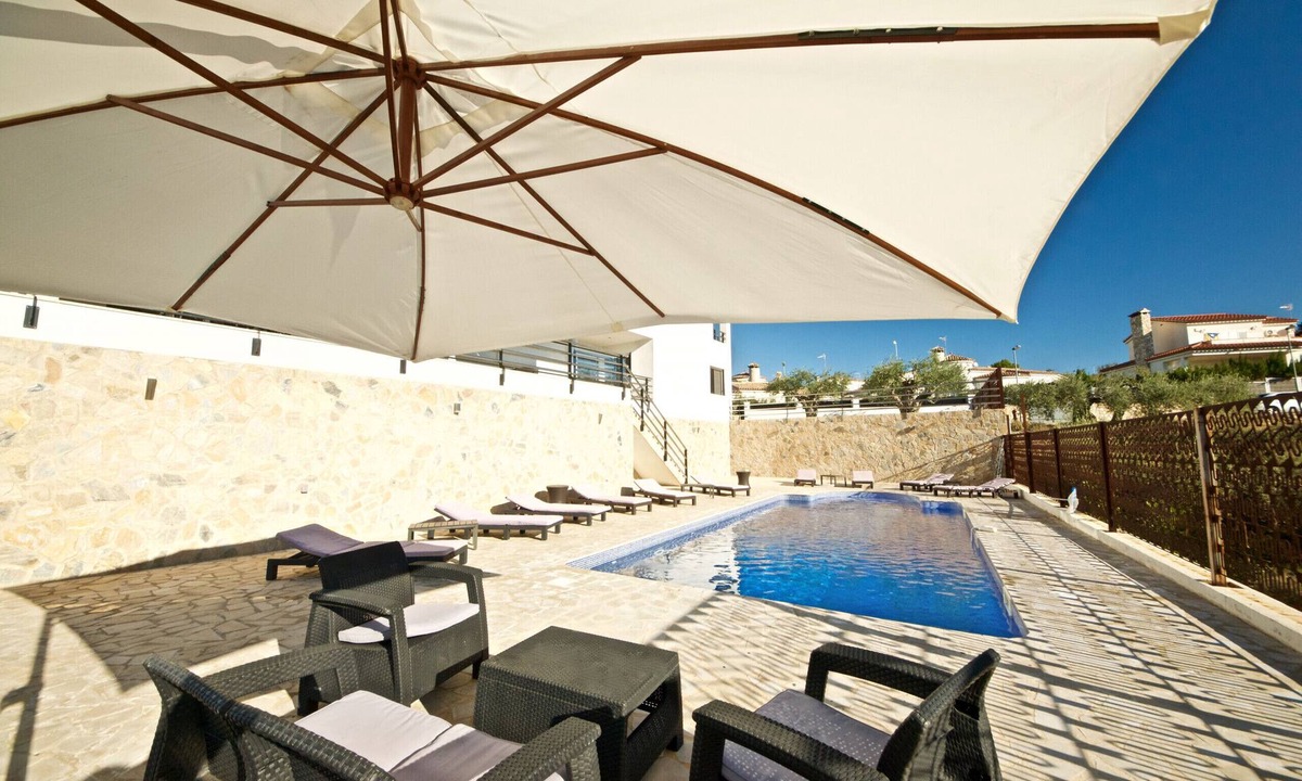 El Perello Villa | VILLA PARABELLUM