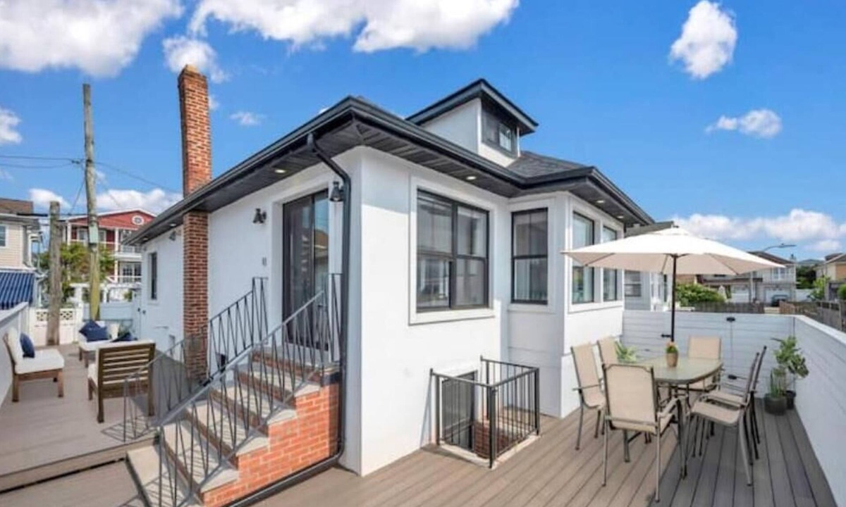 Long Beach House | Villa Paraiso