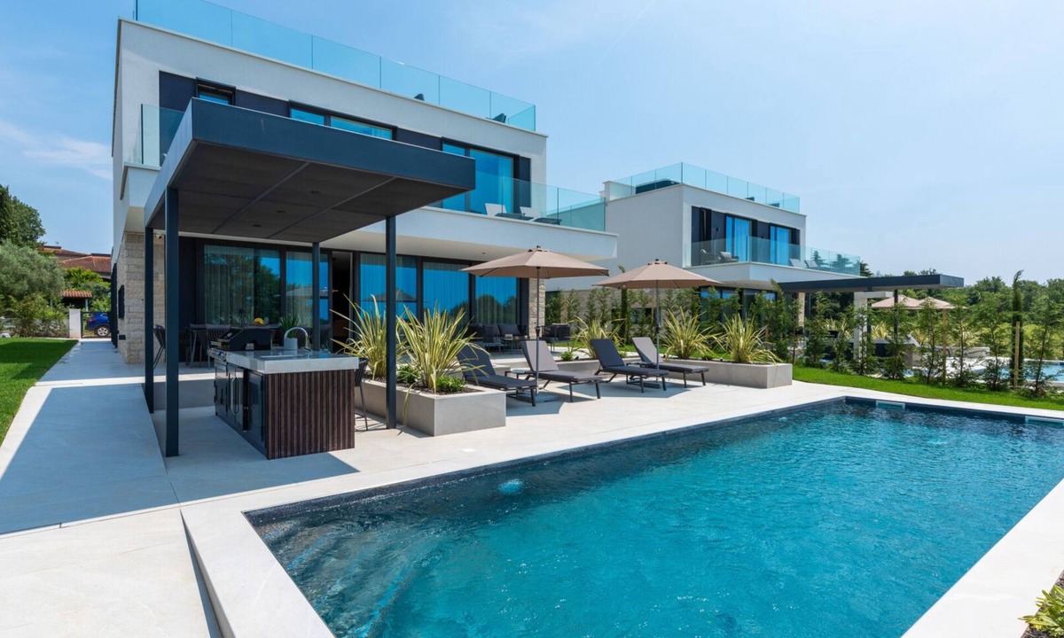 Kukci Villa | Villa Parenzo I by Villas Guide
