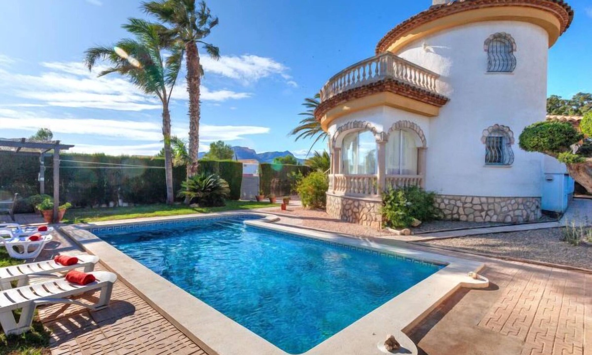 Costa del Zefir House | Villa Pasja by Interhome