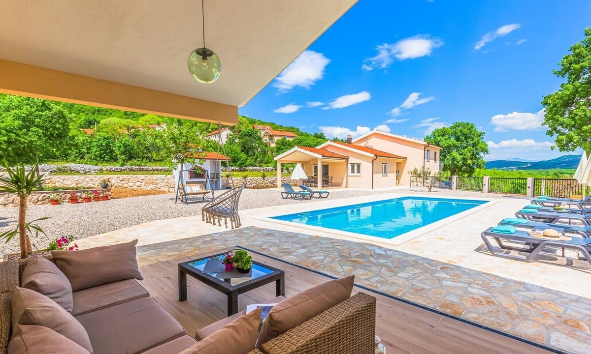 Lovrec Villa | Villa Patria with Media room, heated private pool, Summer kitchen, Gym