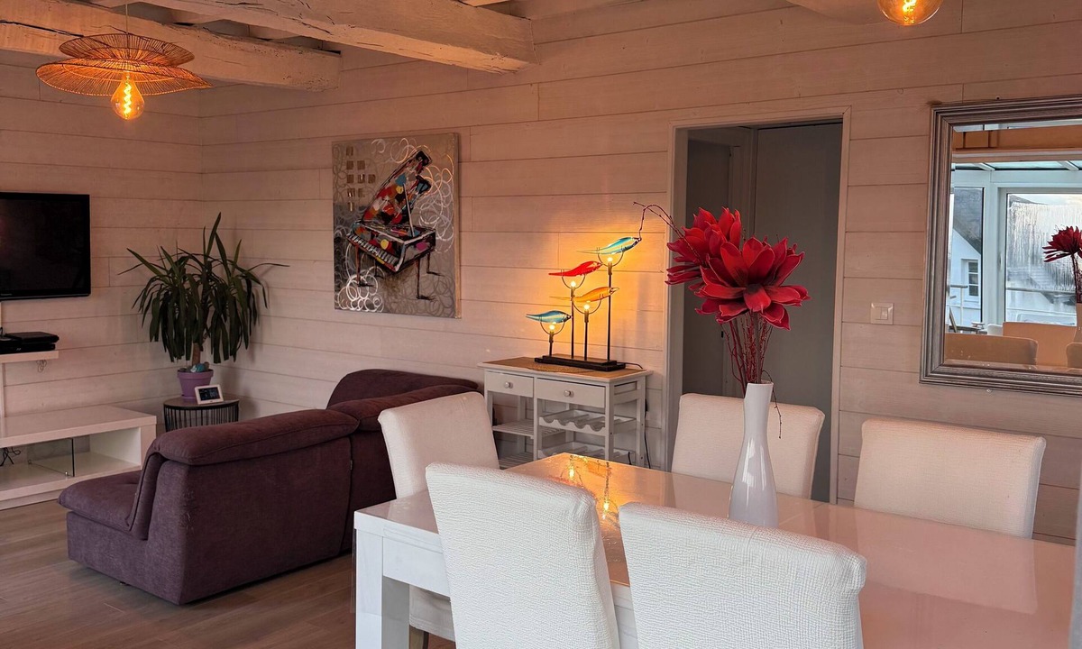 Pentrez House | Villa perched on the cliff, sea view