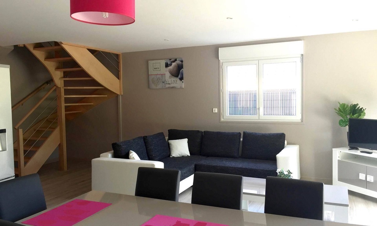 Merlimont House | Villa Pétales de Rose in Merlimont, with whirlpool bath, pets welcome