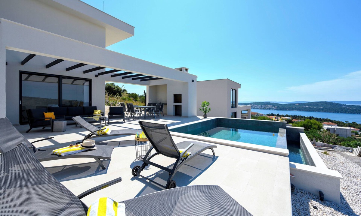 Seget Villa | Villa Petra: Your Idyllic Seaside Retreat