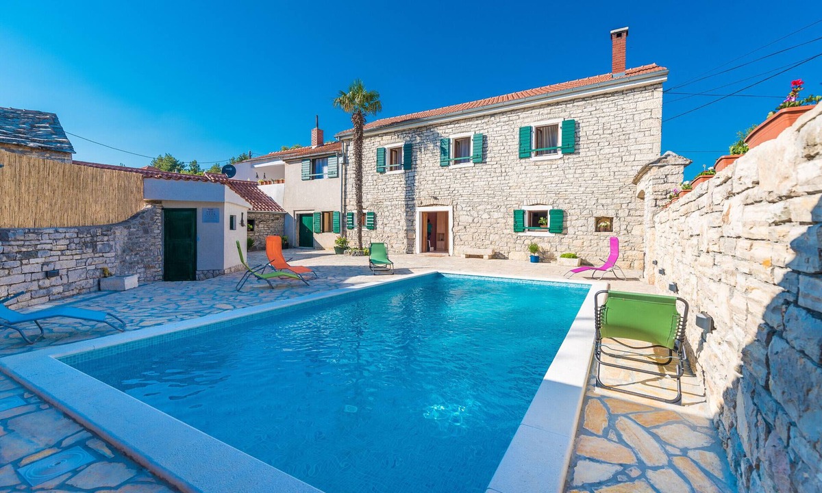Benkovac Villa | Villa Petrovi Dvori ZadarVillas
