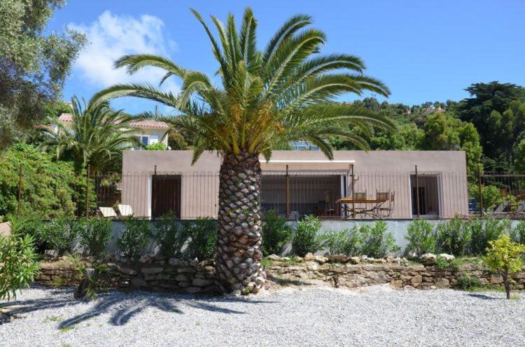 Cavaliere Beach Villa | Villa Pieds dans l'eau plage privée