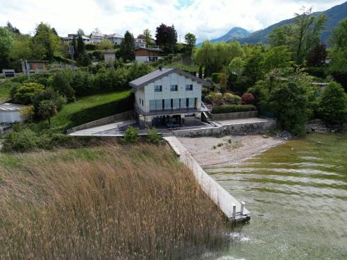 Brison-Saint-Innocent Villa | Villa pieds dans l'eau du Lac du Bourget
