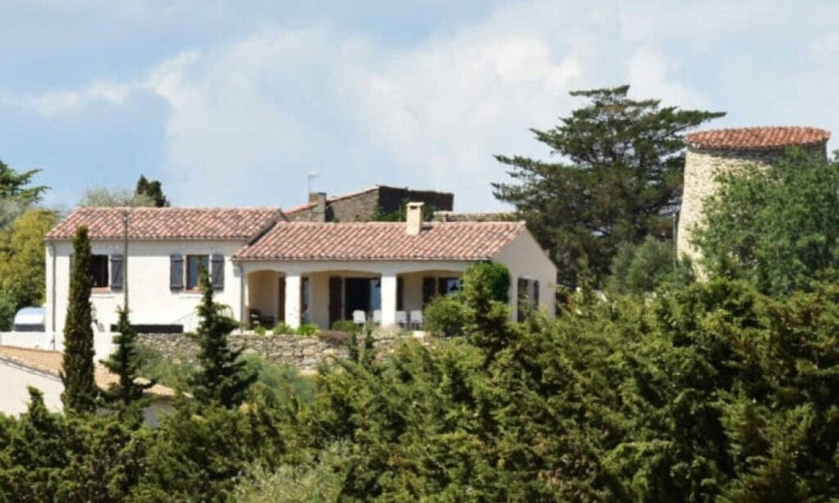 Argeliers Villa | VILLA PIN PARASOL