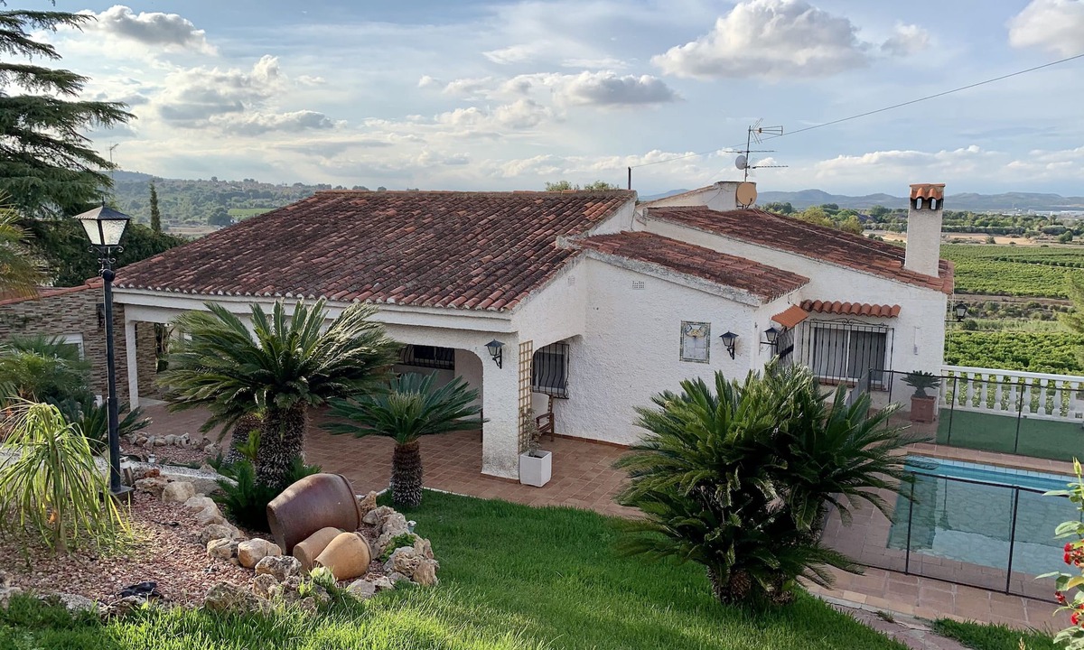 Chiva House | Villa Pinos - house with private pool and valley views