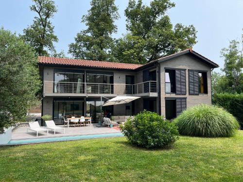 Chaponost Villa | VILLA piscine à proximité de Lyon