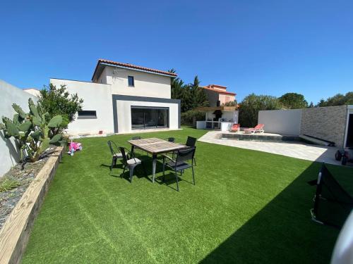 Baixas Villa | Villa piscine, 8personnes, clim, wifi