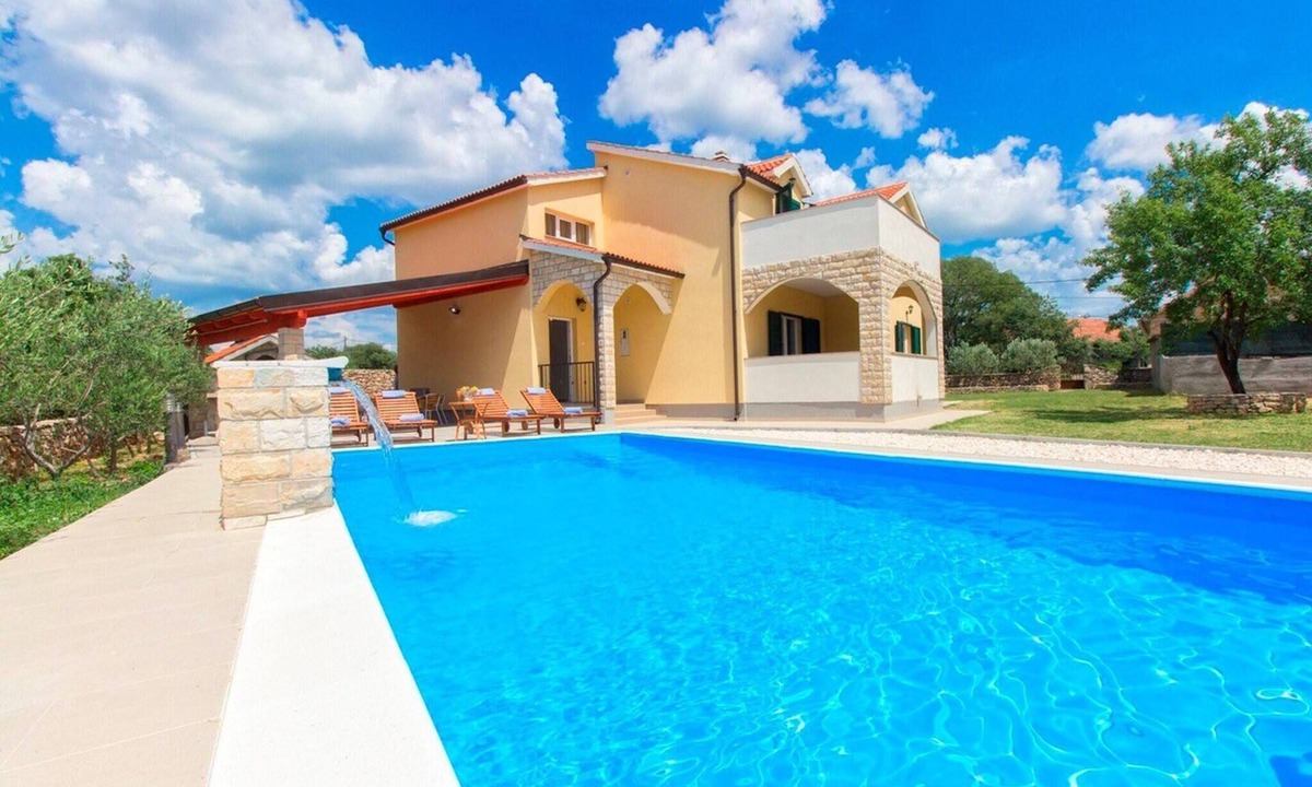 Bristane Villa | Villa Pletikosa - rural villa with outdoor pool
