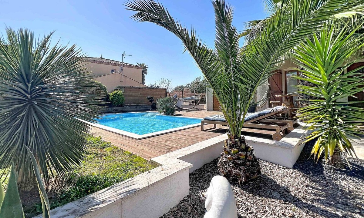 Vic-la-Gardiole House | Villa pool and jacuzzi