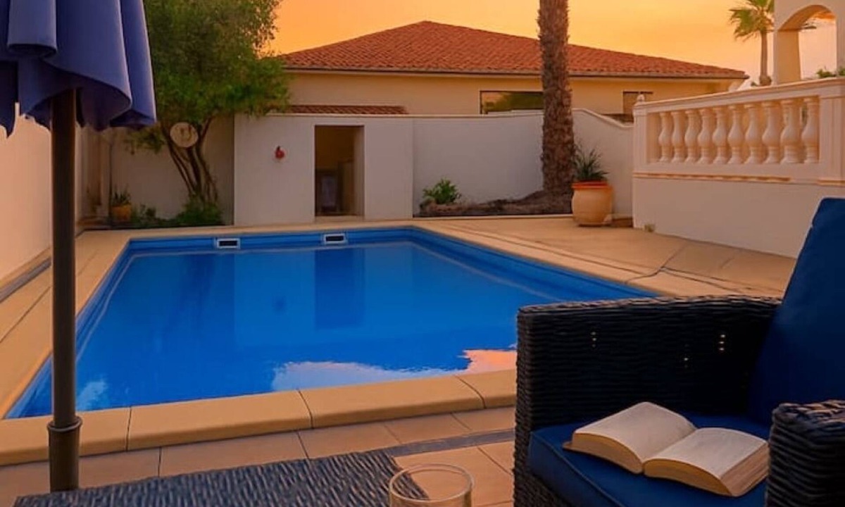 Beziers Villa | Villa pool and pool house Béziers
