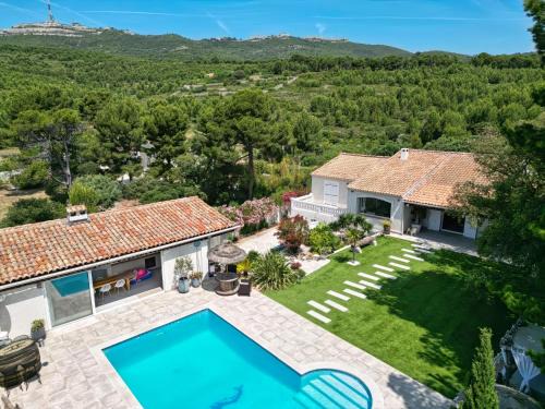 Palama Villa | Villa Prestige 5 étoiles & T1, Piscine, Jacuzzi, cinéma & Vue