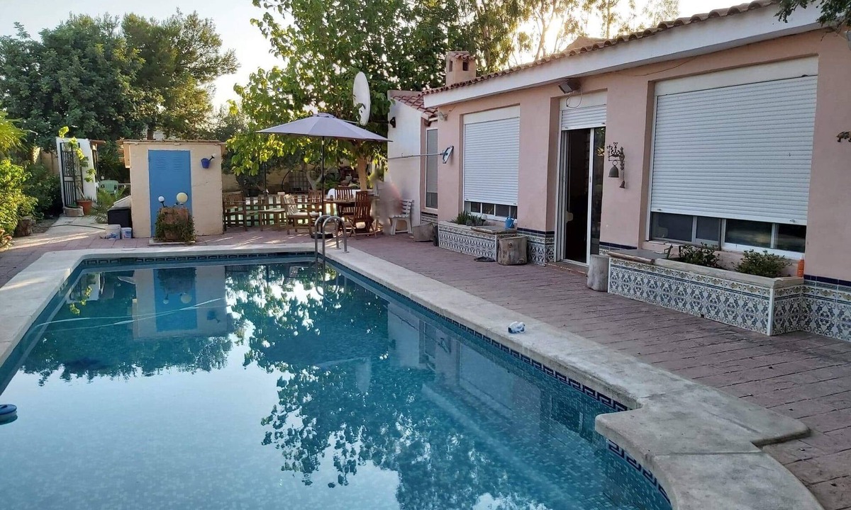 Mutxamel Villa | Villa private pool bbk terrace wifi quiet area 15 min from the beach