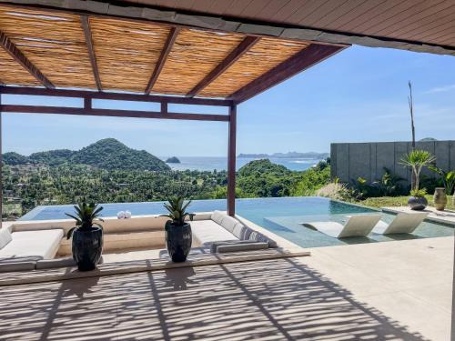 Selong Belanak Villa | Villa Pseudechis - SeaView - Construction Nearby