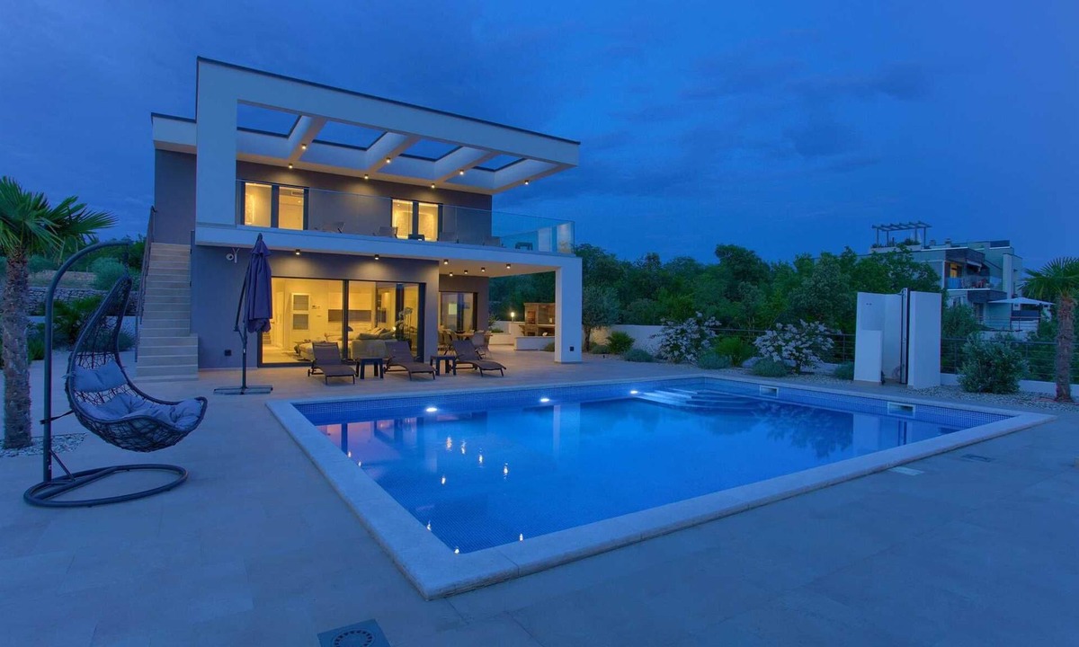 Skrbcici House | Villa QUADRA with heated pool