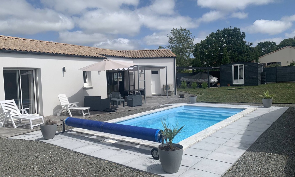 Semussac Villa | Villa Récente Proche Royan