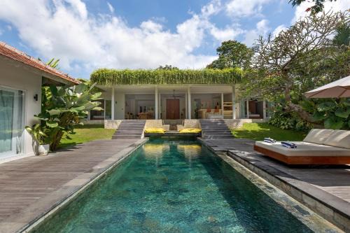 Banjar Semer Villa | Villa Reina by SooBali - Spacious & Modern near Canggu with Butler-Cook, Private Pool and Tropical Gardens